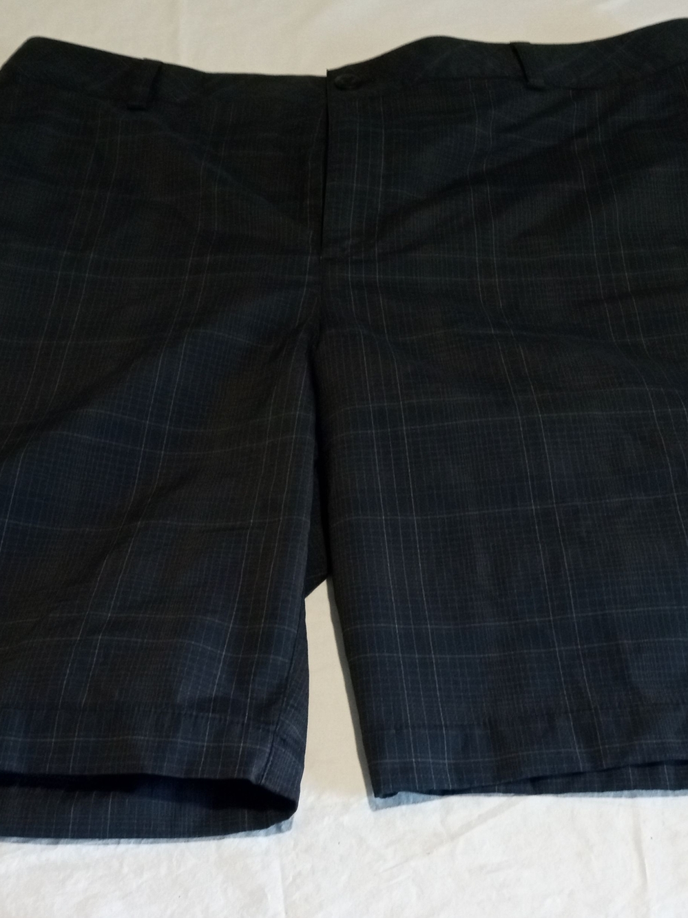 Under Armour Men's Black Plaid Flat Front Shorts